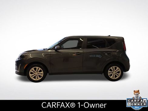 Certified 2024 Kia Soul LX FWD image 2