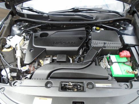 Used 2018 Nissan Altima 2.5 SR w/ SR Midnight Edition FWD image 17