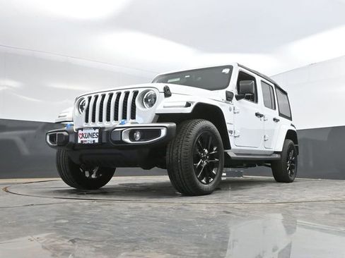 Used 2023 Jeep Wrangler Unlimited Sahara w/ Cold Weather Group AWD/4WD image 50