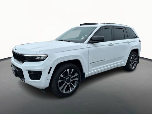 Used 2023 Jeep Grand Cherokee Overland image 7