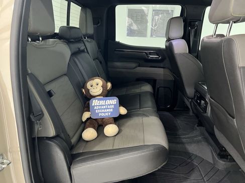 Used 2023 Chevrolet Silverado 1500 ZR2 image 25