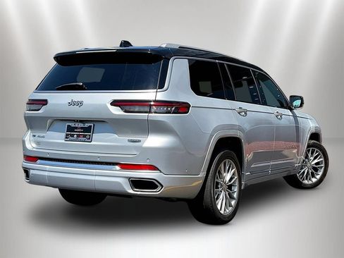 Used 2022 Jeep Grand Cherokee L Summit w/ Luxury Tech Group V AWD/4WD image 6