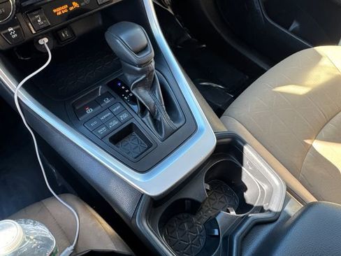 Used 2019 Toyota RAV4 XLE w/ Convenience Package image 37