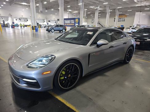 Used 2018 Porsche Panamera 4 AWD/4WD image 3