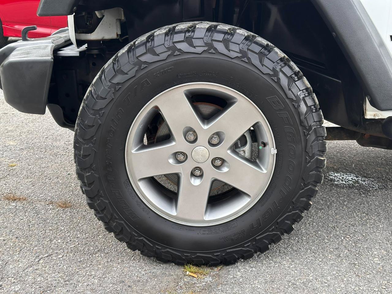 Used 2012 Jeep Wrangler Unlimited Rubicon w/ Connectivity Group AWD/4WD image 22