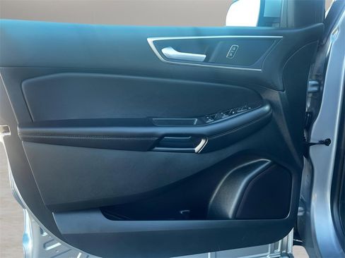 Used 2023 Ford Edge SEL image 20