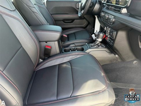 Certified 2026 Jeep Wrangler Unlimited Rubicon image 28