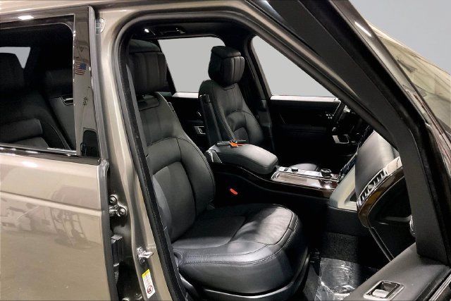 Used 2022 Land Rover Range Rover P525 Westminster Edition AWD/4WD image 9