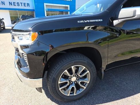Used 2024 Chevrolet Silverado 1500 LT AWD/4WD image 35