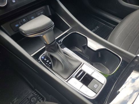 Certified 2025 Hyundai Santa Cruz SE image 18