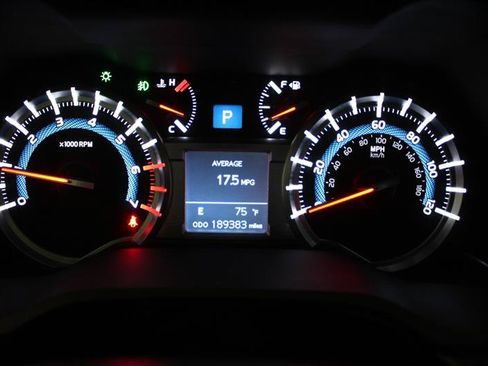 Used 2014 Toyota 4Runner SR5 Premium AWD/4WD image 17