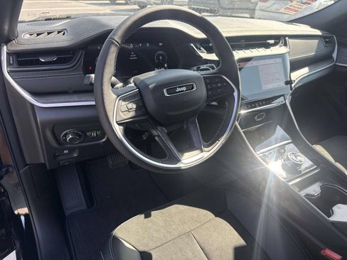 New 2026 Jeep Grand Cherokee Altitude RWD image 18