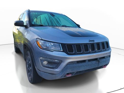 Used 2019 Jeep Compass Trailhawk w/ Leather Interior Group AWD/4WD image 1