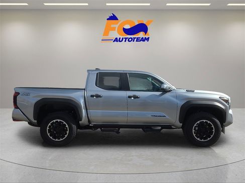 New 2026 Toyota Tacoma TRD Off-Road image 5