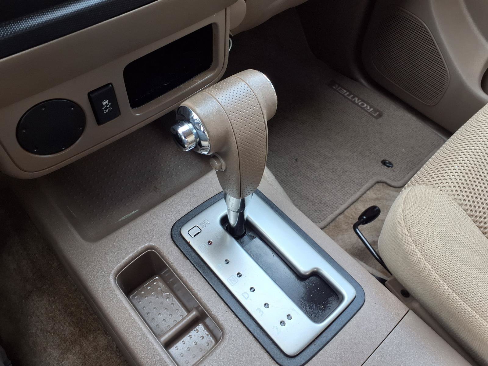 Used 2012 Nissan Frontier SV RWD image 14