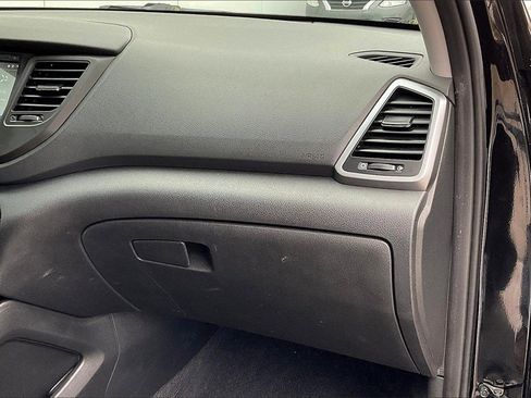 Used 2017 Hyundai Tucson Sport image 16