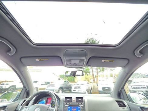 Used 2008 Volkswagen GTI 2-Door image 22