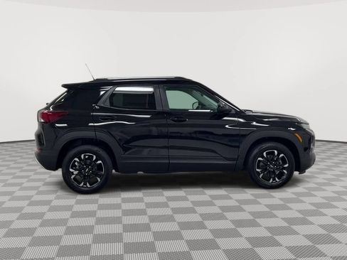 Used 2023 Chevrolet TrailBlazer LT w/ Convenience Package FWD image 9
