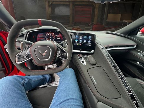 Used 2021 Chevrolet Corvette Stingray w/ Z51 Performance Package image 42