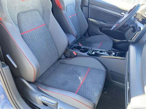 New 2025 Volkswagen GTI SE image 7