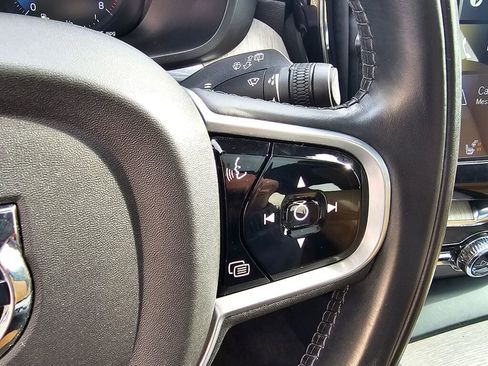 Used 2018 Volvo XC60 T6 Inscription w/ Convenience Package image 32