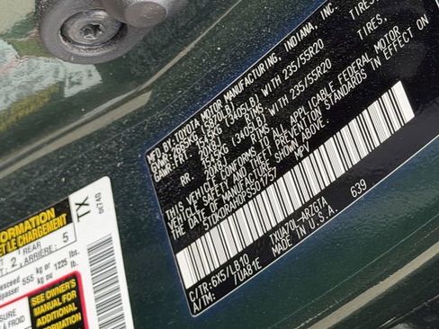 Used 2023 Toyota Highlander Limited FWD image 9