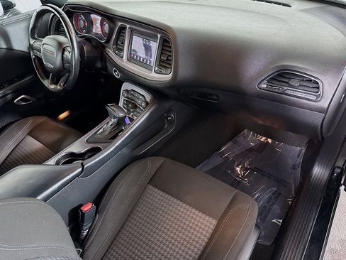 Used 2023 Dodge Challenger SXT RWD image 28