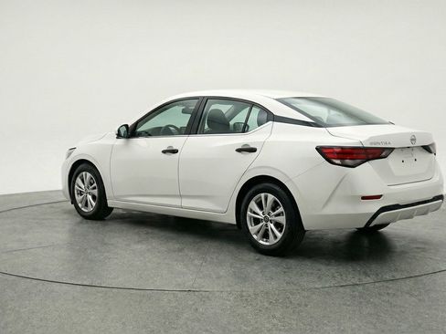 Used 2025 Nissan Sentra S image 5