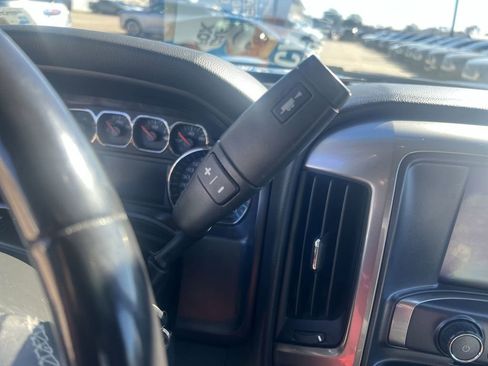 Used 2018 Chevrolet Silverado 1500 LT w/ Texas Edition image 19