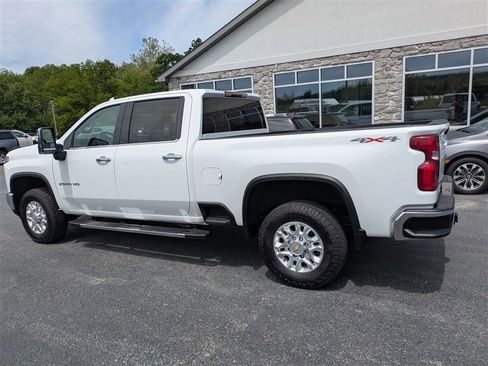 Used 2024 Chevrolet Silverado 2500 LTZ AWD/4WD image 4
