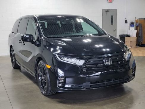 Certified 2023 Honda Odyssey Sport image 4