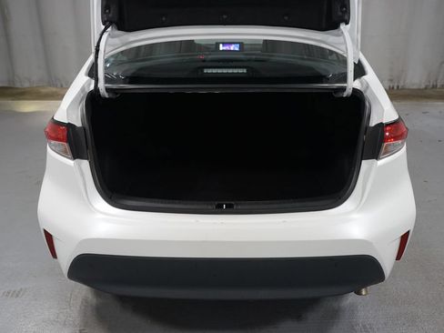 Certified 2025 Toyota Corolla LE FWD image 31
