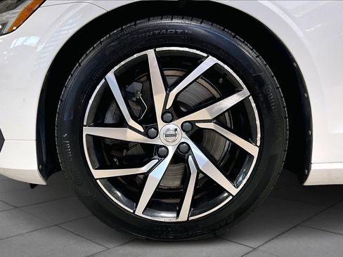 Used 2019 Volvo S60 T6 Momentum image 10