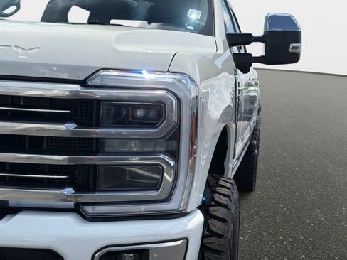 Used 2025 Ford F350 Platinum w/ Platinum Plus Package AWD/4WD image 9