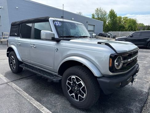 Used 2023 Ford Bronco Outer Banks AWD/4WD image 7