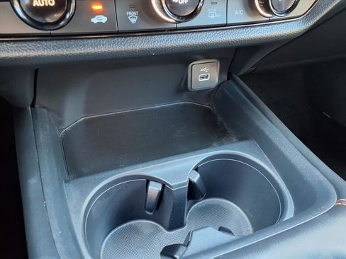 Used 2024 Honda HR-V Sport image 8