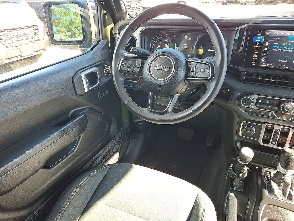 Used 2024 Jeep Wrangler Unlimited w/ Convenience Group AWD/4WD image 15