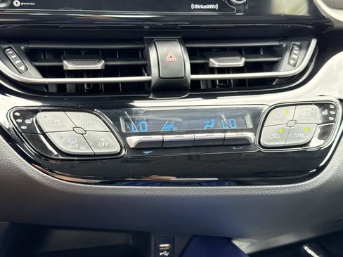 Used 2021 Toyota C-HR Limited image 6