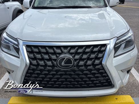 Used 2021 Lexus GX 460 Premium w/ Premium Package image 2