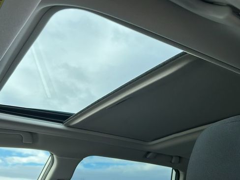 Certified 2022 Subaru Forester Premium image 22