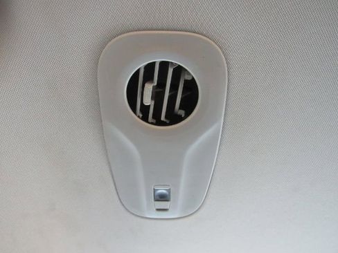 Used 2024 Chrysler Pacifica Touring-L image 35