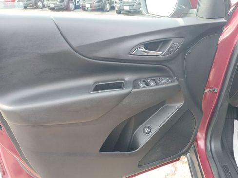 Used 2020 Chevrolet Equinox LT image 24