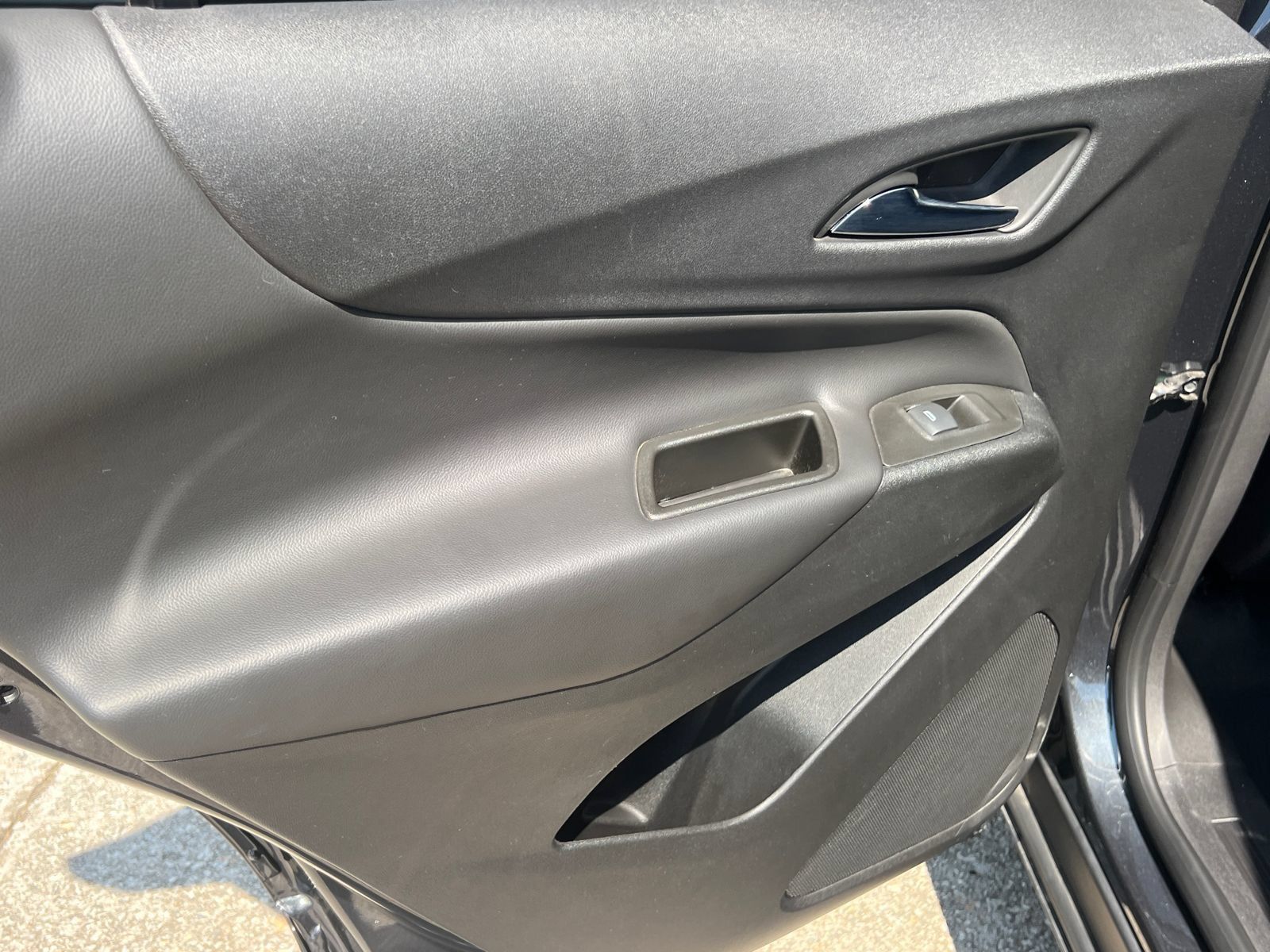 Used 2023 Chevrolet Equinox LT FWD image 22