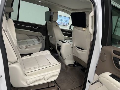 Used 2023 GMC Yukon XL Denali image 57