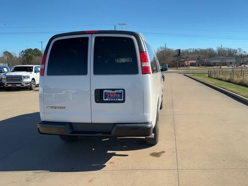 Used 2023 Chevrolet Express 3500 LS image 7