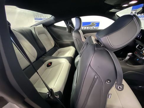 Used 2025 Ford Mustang Premium RWD image 31
