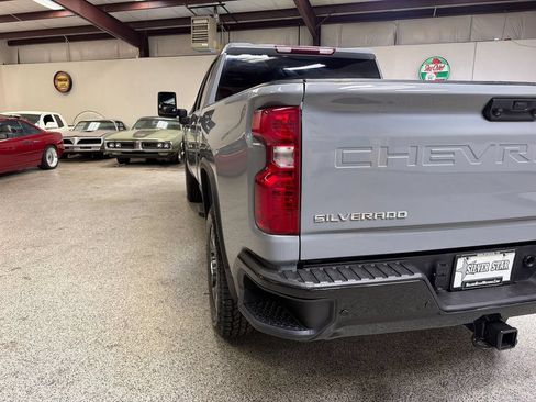 Used 2024 Chevrolet Silverado 2500 Custom w/ Custom Value Package AWD/4WD image 15