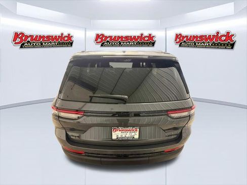 Certified 2020 Jeep Grand Cherokee Laredo w/ Quick Order Package 2BN North image 16