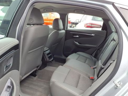 Used 2018 Chevrolet Impala LS image 17