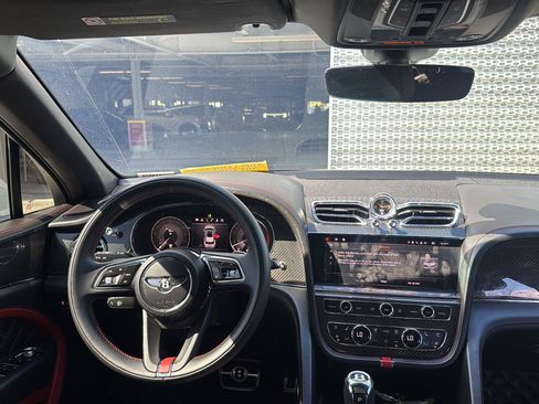 Used 2022 Bentley Bentayga Speed AWD/4WD image 8